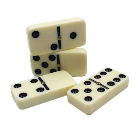 Dominopeli - Domino kätevässä säilytyskotelossa