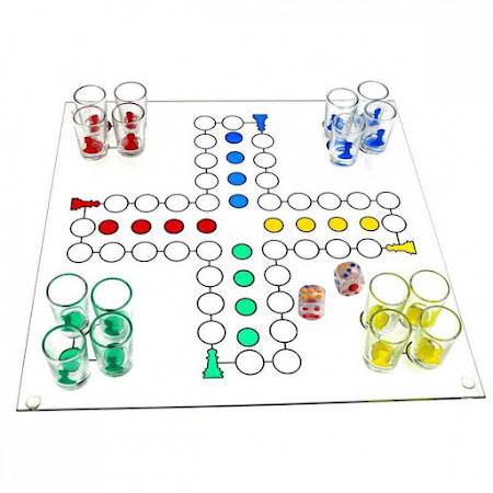 Juoma-Ludo - Ludo shottilaseilla. Olut-Ludo.