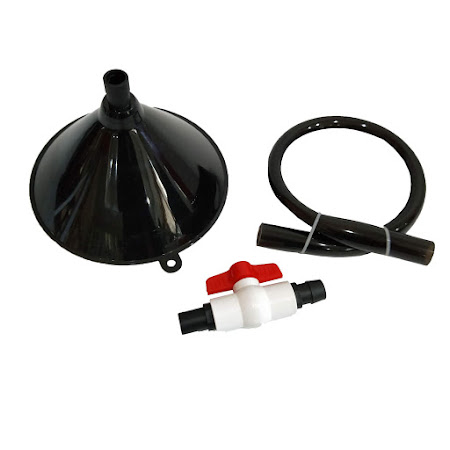 Juomaränni (Beer Bong)